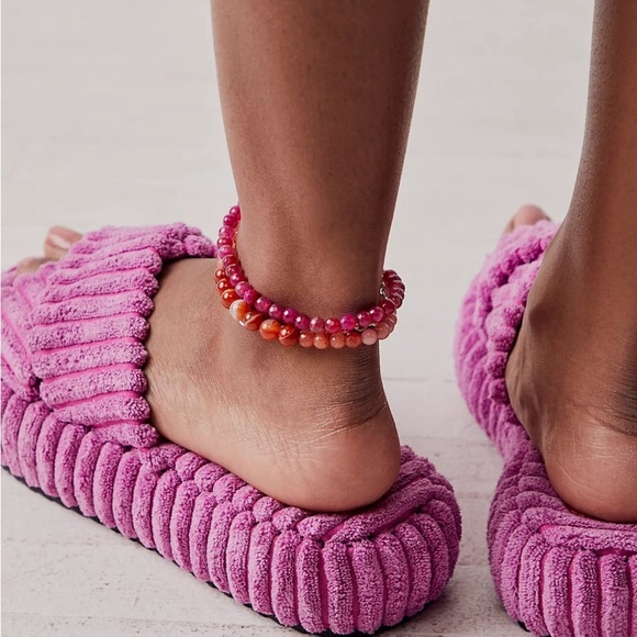 FREE PEOPLE TWO DAYS IN IBIZA SLIDES - ORCHID size 7 - Picture 3 of 7